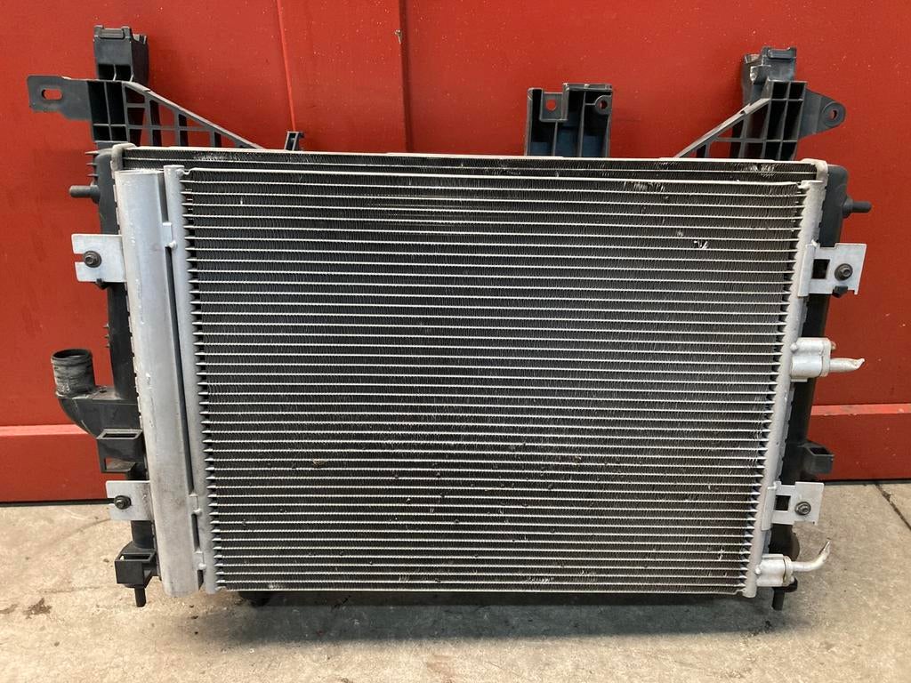Set Radiateur Condensor + ventilator Dacia Renault 1.6 2012, Ophalen, Gebruikt, Dacia