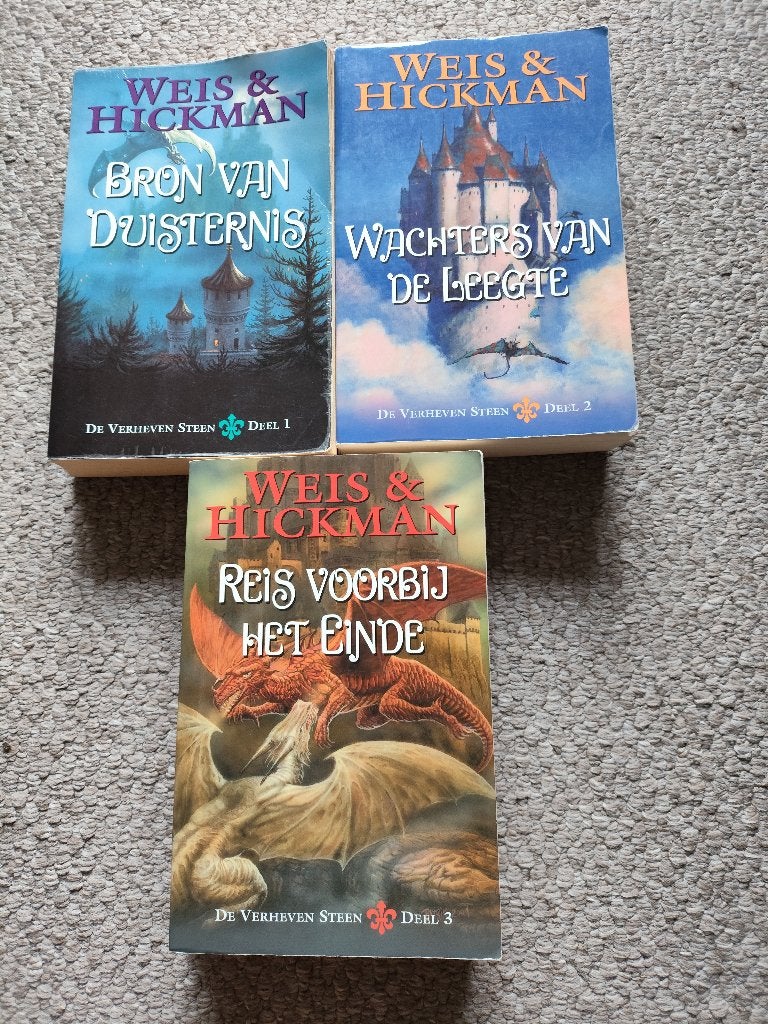 Trilogie De Verheven Steen Weis & Hickman in nette staat, Boeken, Ophalen of Verzenden, Zo goed als nieuw