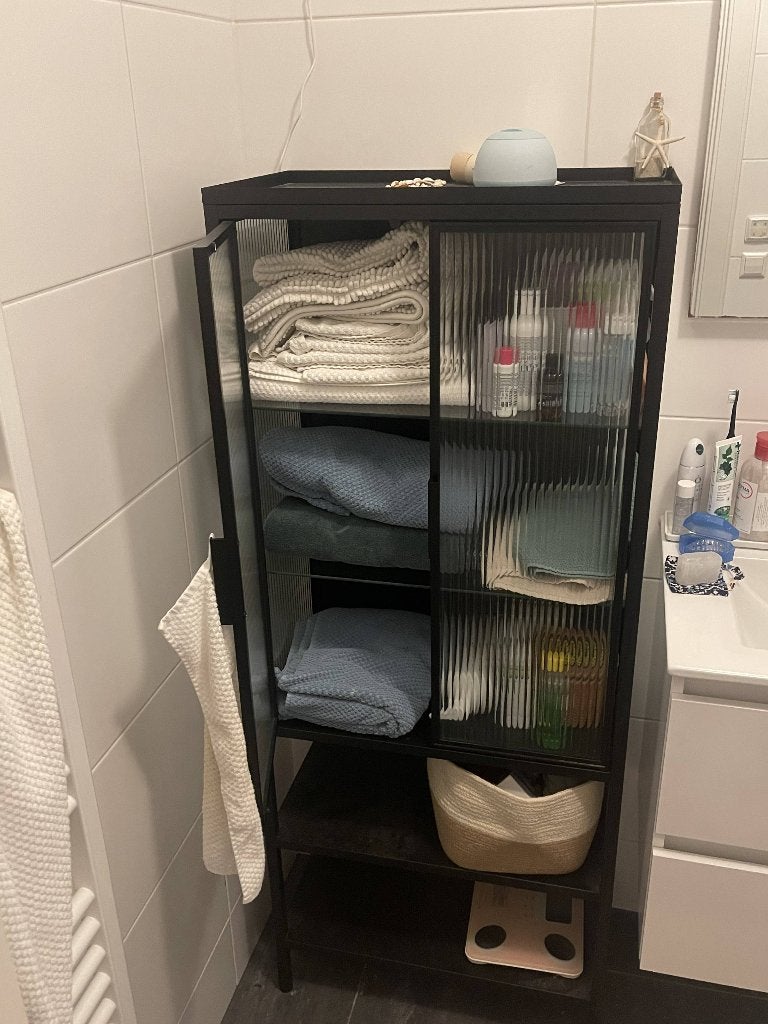 Tall Modern Cabinet, Ophalen, Zo goed als nieuw