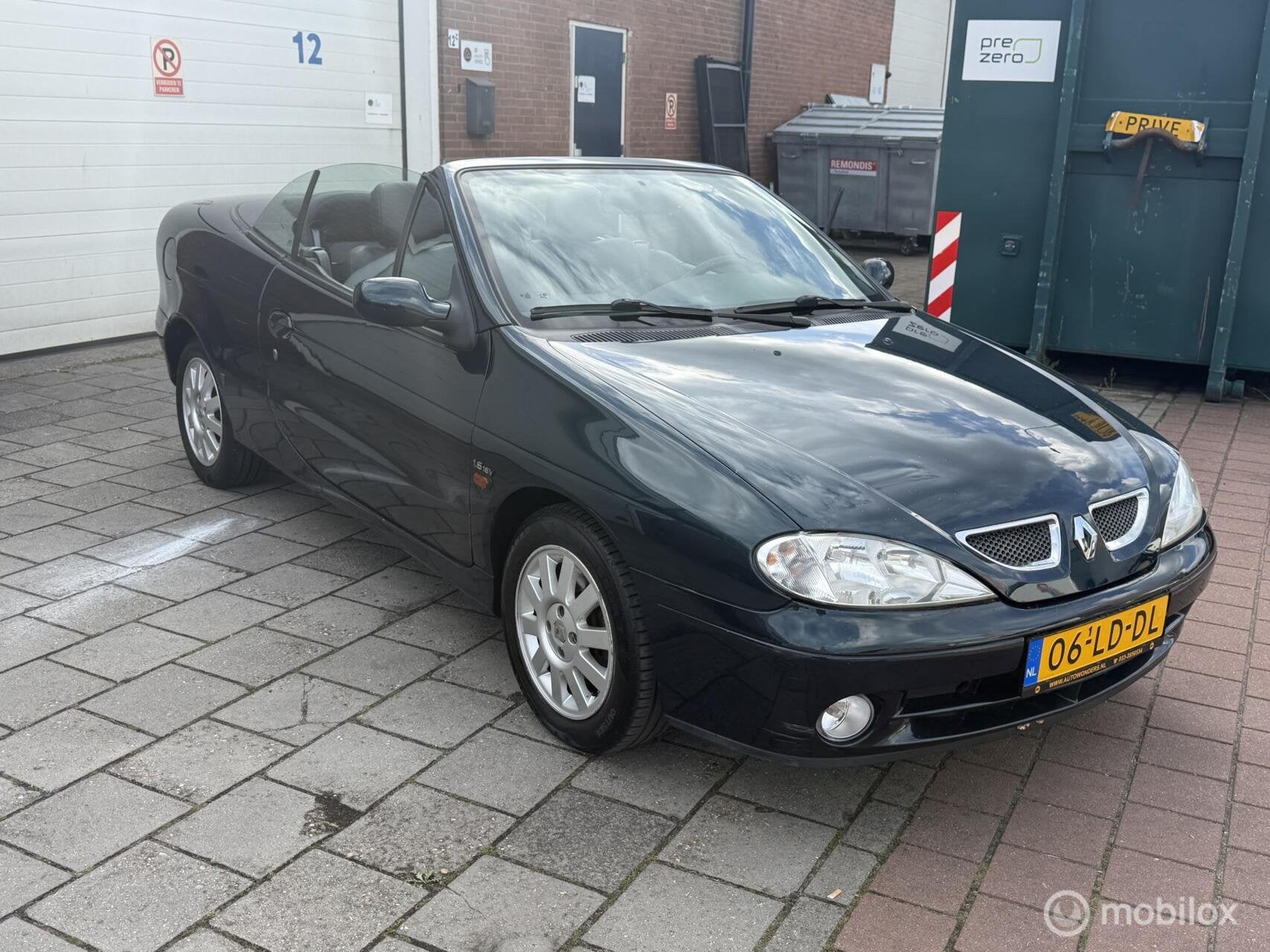 Renault Megane Cabrio 1.6-16V Privilège, Voorwielaandrijving, Gebruikt, 4 cilinders, Cabriolet