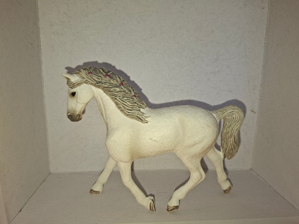 schleich Holsteiner merrie 13858, Ophalen of Verzenden, Zo goed als nieuw, Paard, Beeldje of Figuurtje
