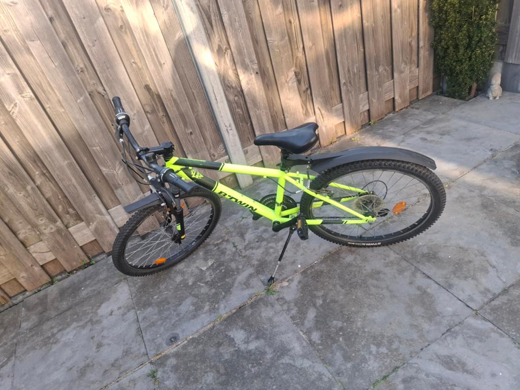 B twin rockrider 24 inch 21 versnellingen, Ophalen of Verzenden, Zo goed als nieuw, 24 inch, Versnellingen