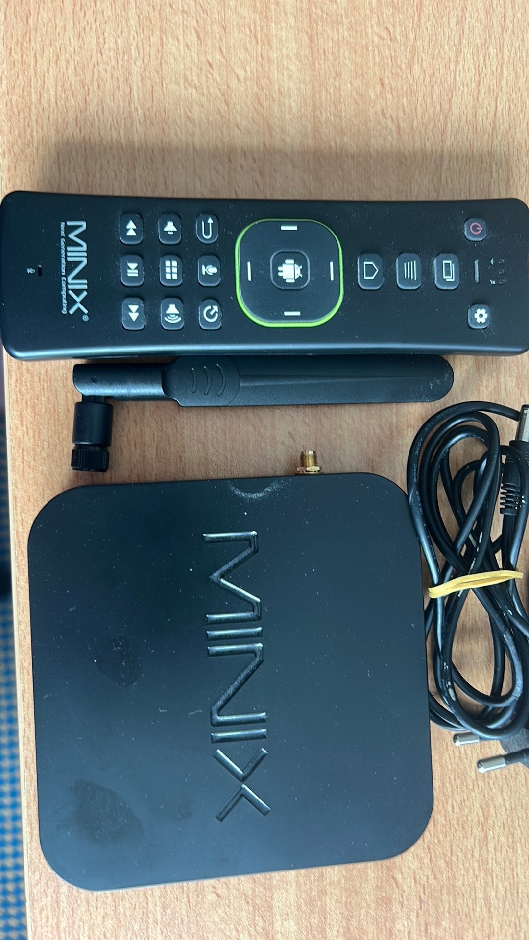 Minix Neo x8-h plus quad core media hub, Ophalen of Verzenden, Zo goed als nieuw