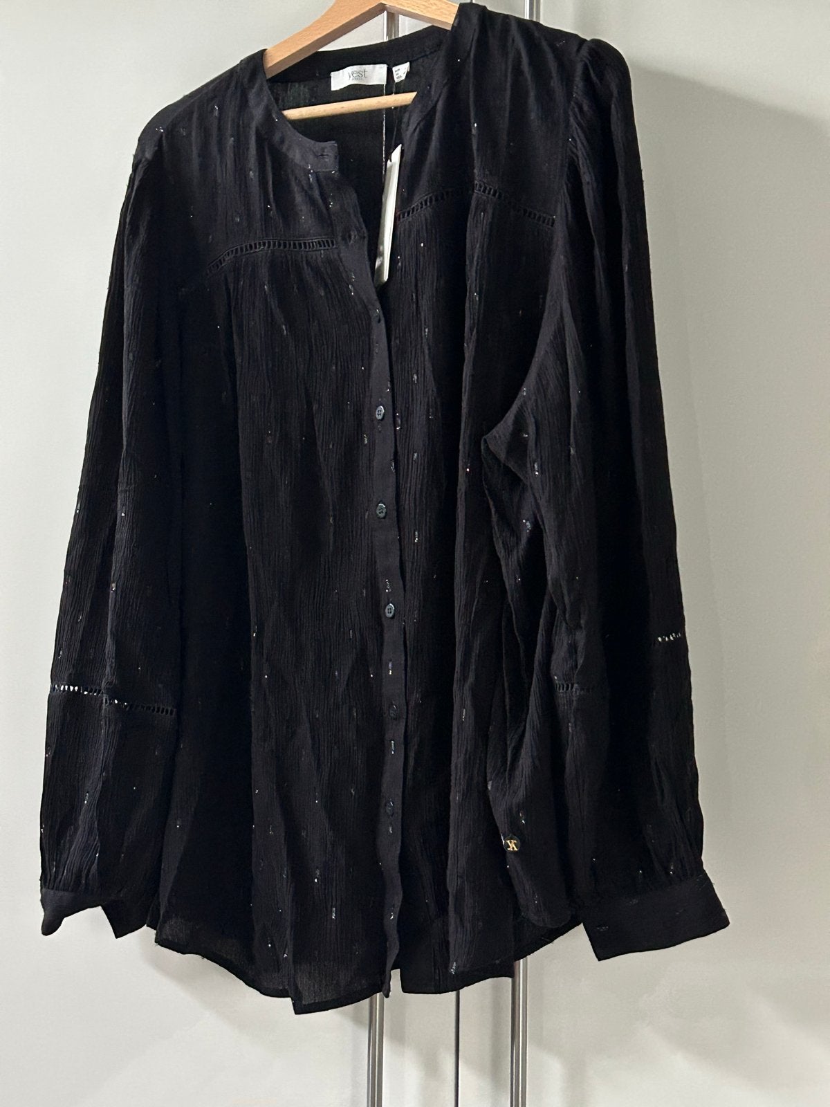 Nieuwe Yest blouse zwart maat 50 met glimmende accenten, Ophalen of Verzenden, Nieuw, Maat 46/48 (XL) of groter, Zwart