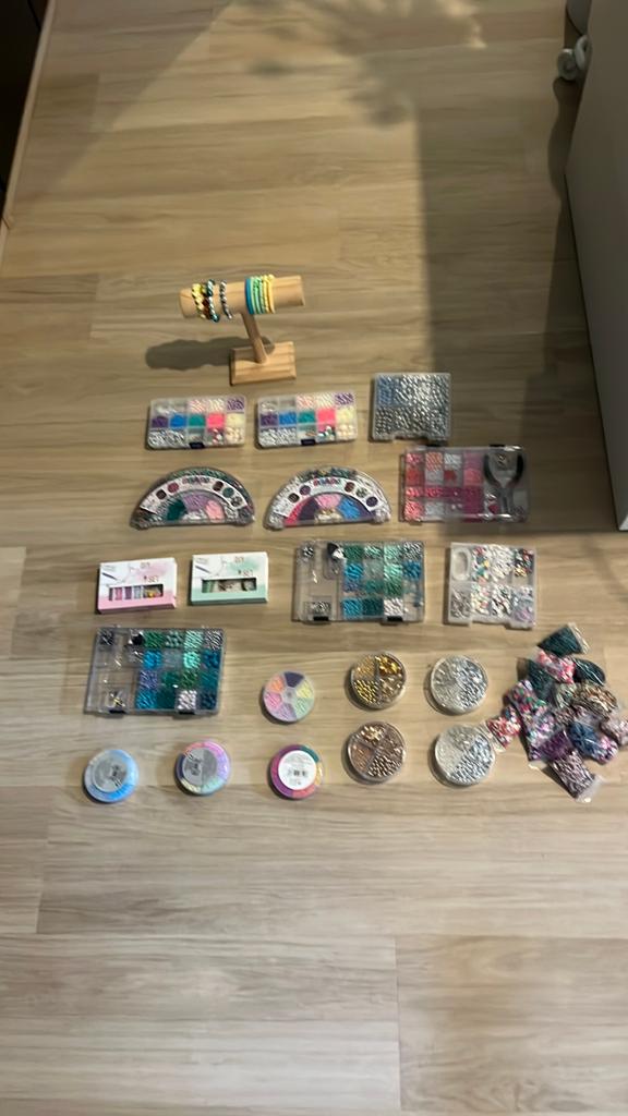 Hele kralen set inclusief armbandjes, Ophalen