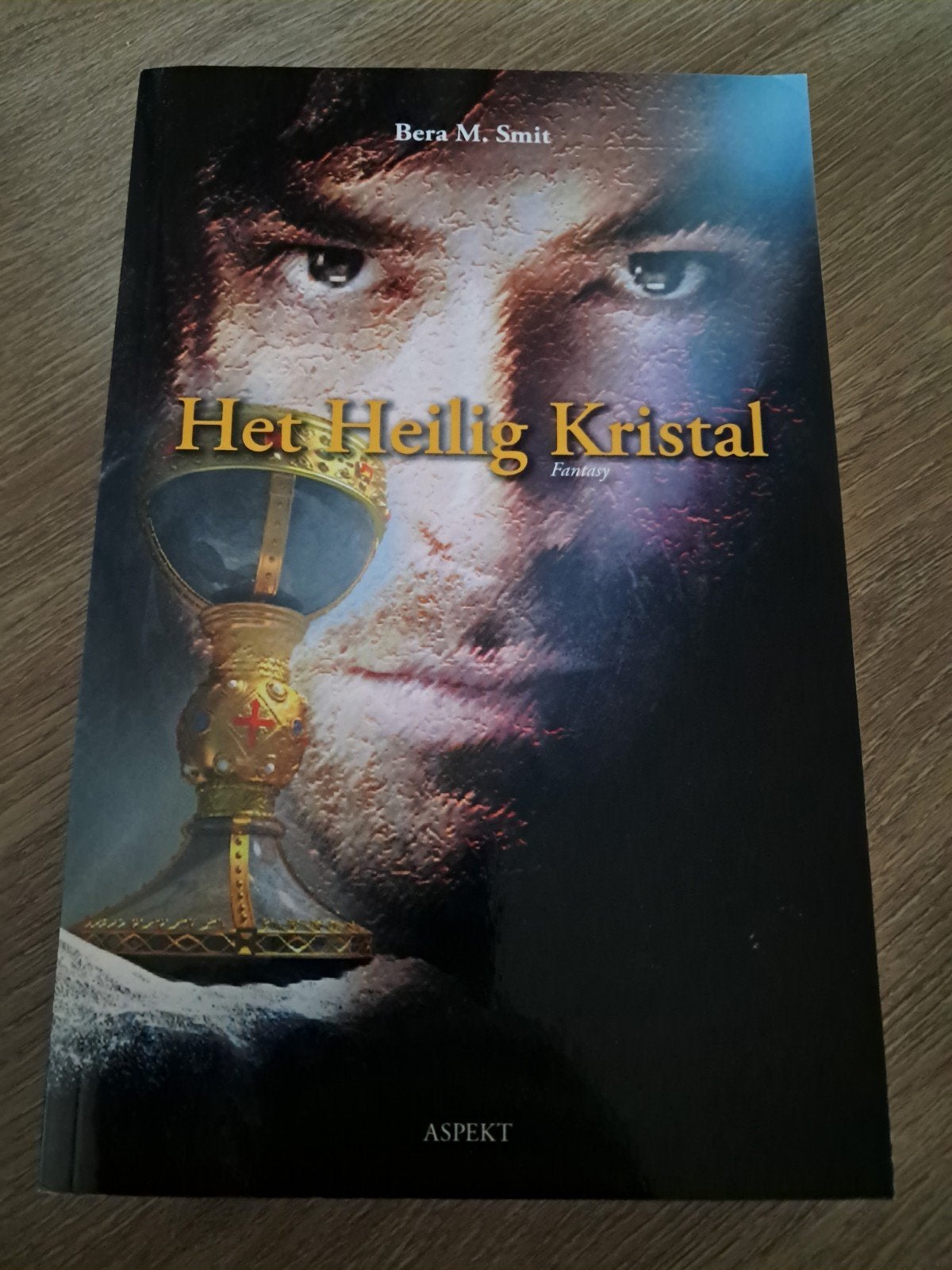 E2 Bera M. Smit - Het Heilig Kristal, Ophalen of Verzenden, Zo goed als nieuw, Bera M. Smit