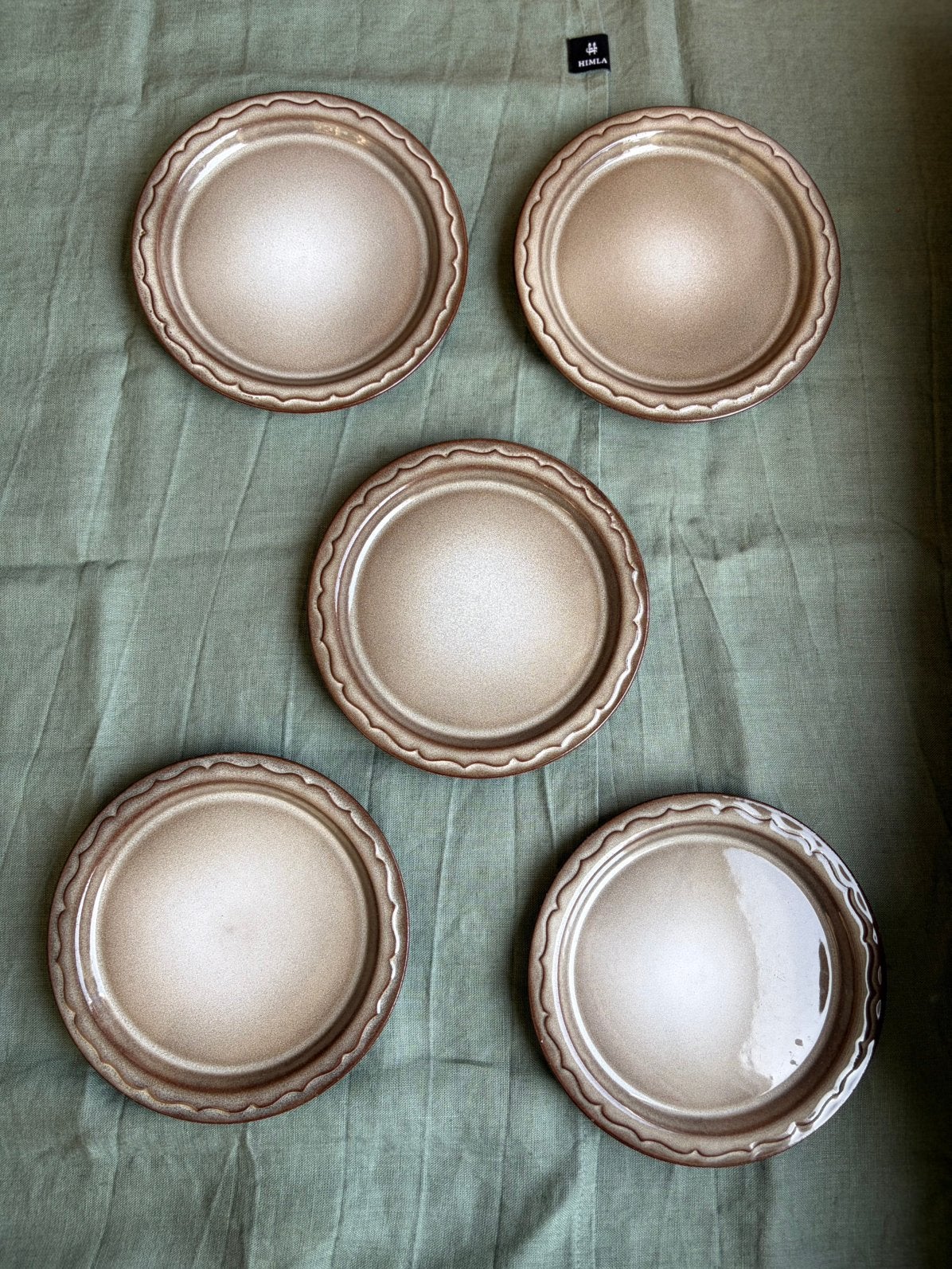 Vintage steengoed gebaksbordjes Potterie de Driehoek Huizen, Keramiek, Vintage, Ophalen of Verzenden, Zo goed als nieuw