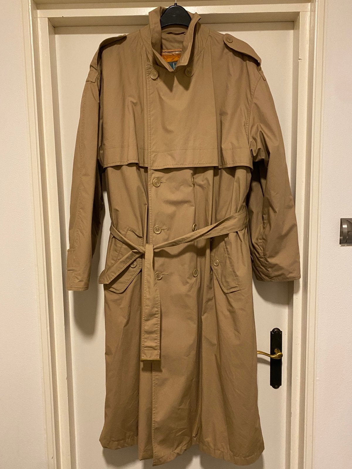 HIM UNISEX LANGE TRENCH COAT 52(54-56)/44-46, Ophalen of Verzenden, Gedragen, Maat 56/58 (XL), Beige
