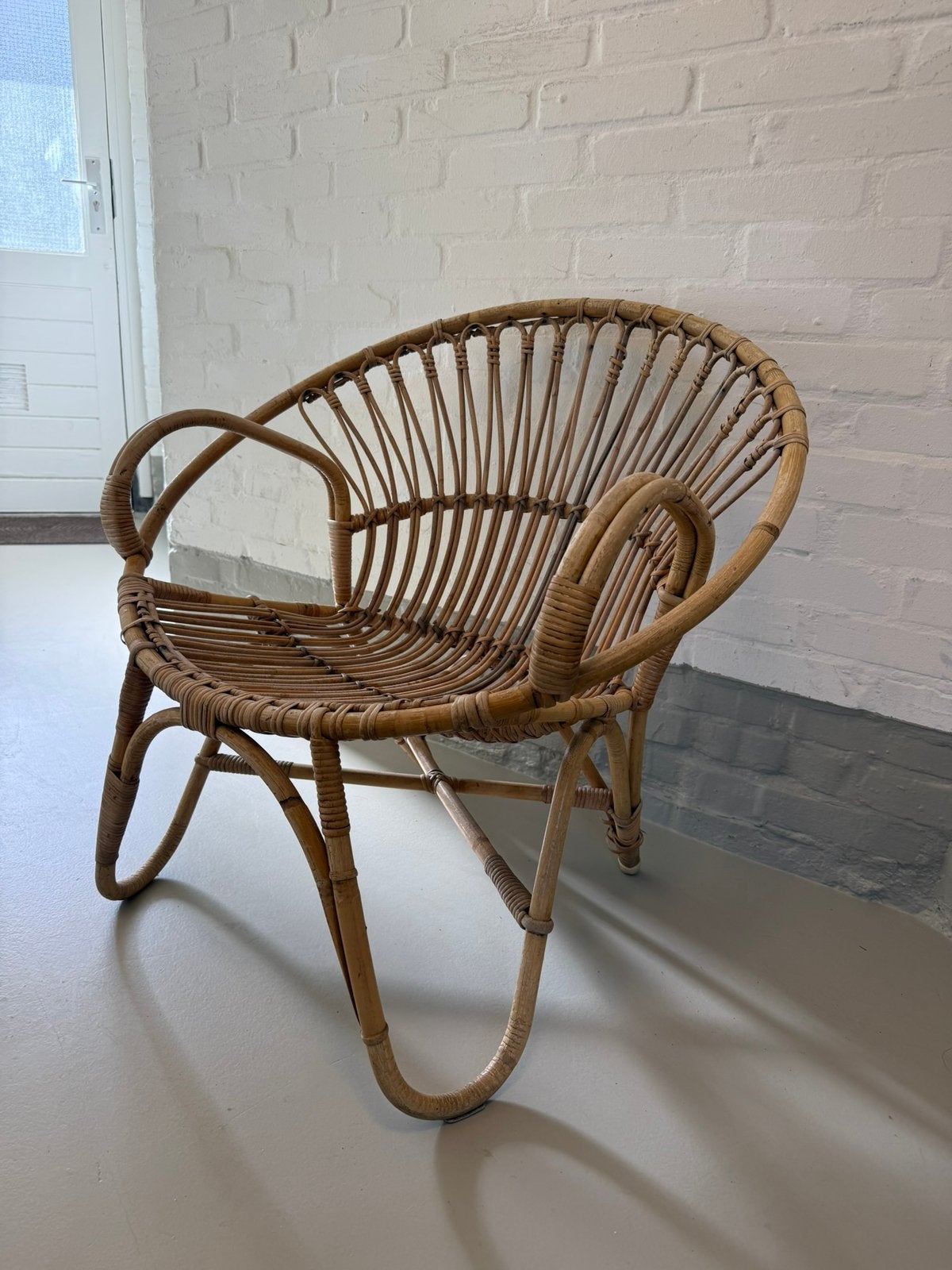 Te koop rotan bamboo stoel, Ophalen, Gebruikt, Bruin, Eén