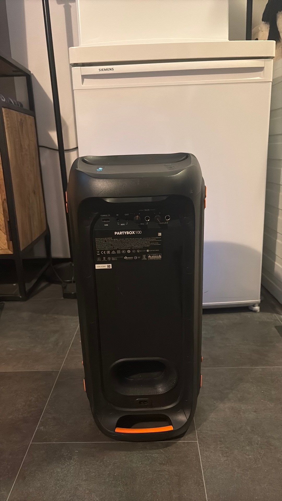 Foto 4 van jbl partybox 100
