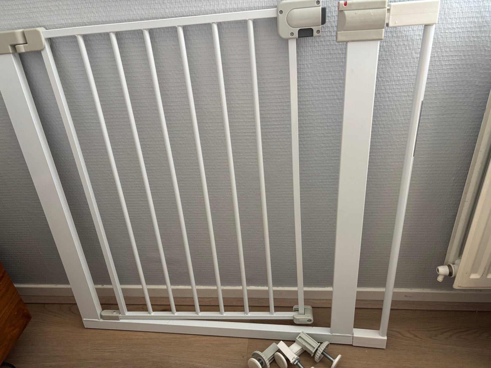 Safety 1st babyhekje (73-80cm) met 7cm verlengstuk, Gebruikt, Ophalen of Verzenden, Klemhekje, Metaal of IJzer