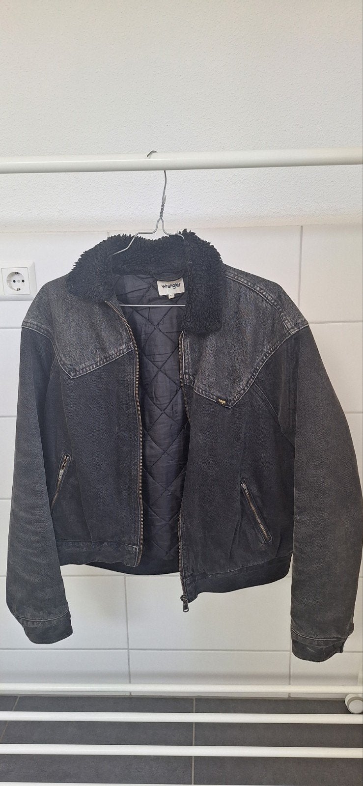 Wrangler spijkerjack met teddy voering - XS, Zwart, Zo goed als nieuw, Maat 34 (XS) of kleiner, Wrangler