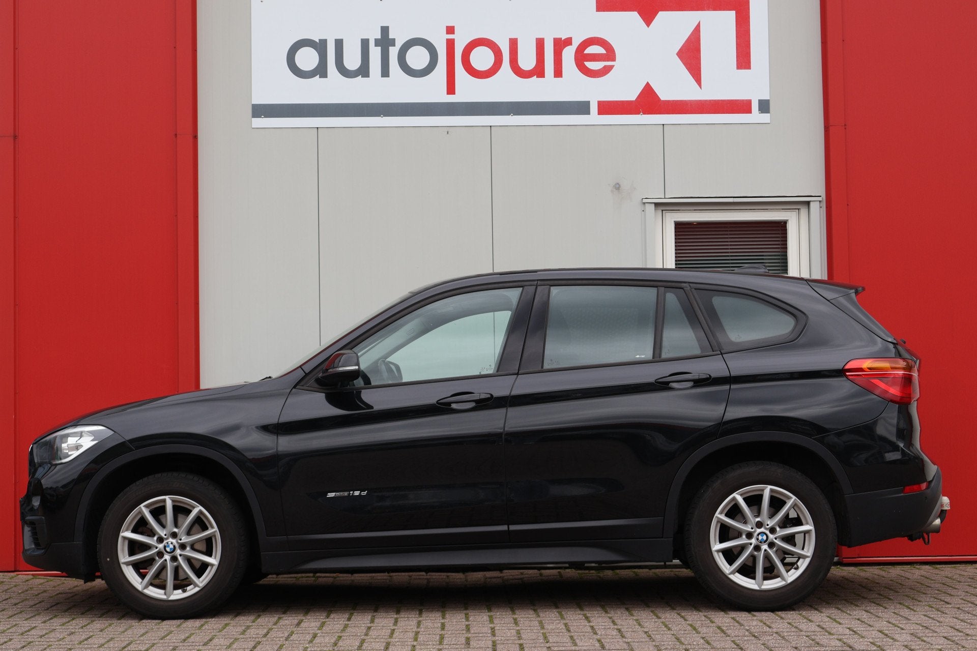 BMW X1 sDrive18d High Executive (bj 2017, automaat), Auto's, 1445 kg, Bedrijf, Diesel, SUV of Terreinwagen