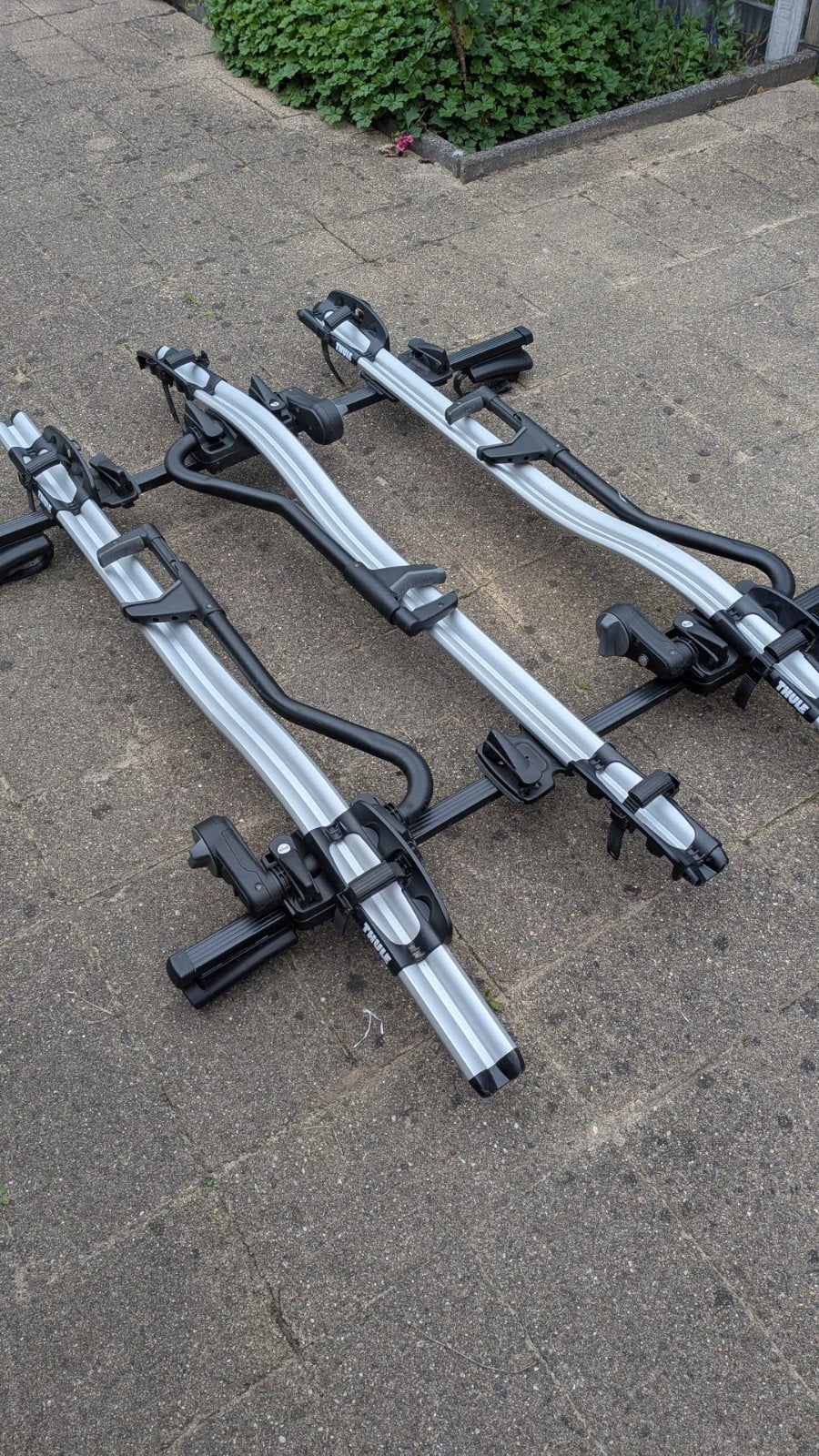 Dakdrager 3x Thule ProRide 591 fietsendrager, Ophalen, 3 fietsen of meer, Gebruikt, Dakdrager