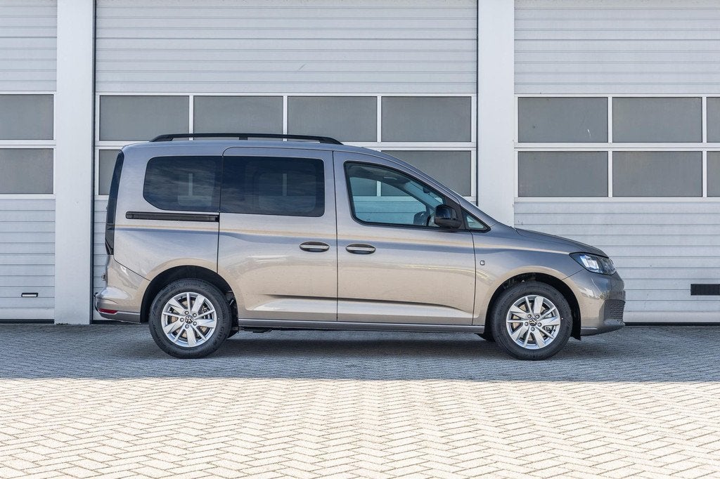 Volkswagen Caddy Kombi 1.5 TSI 150pk Hybride Life | Styling, Auto's, 12 maanden, 1498 cc, 4 cilinders, 150 min