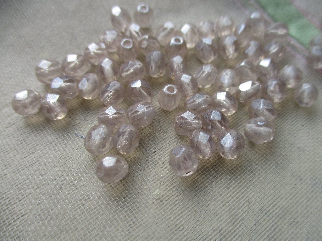 269/ partij van 450 champagne tsjechische crystal kralen, Ophalen of Verzenden, Nieuw, Kraal