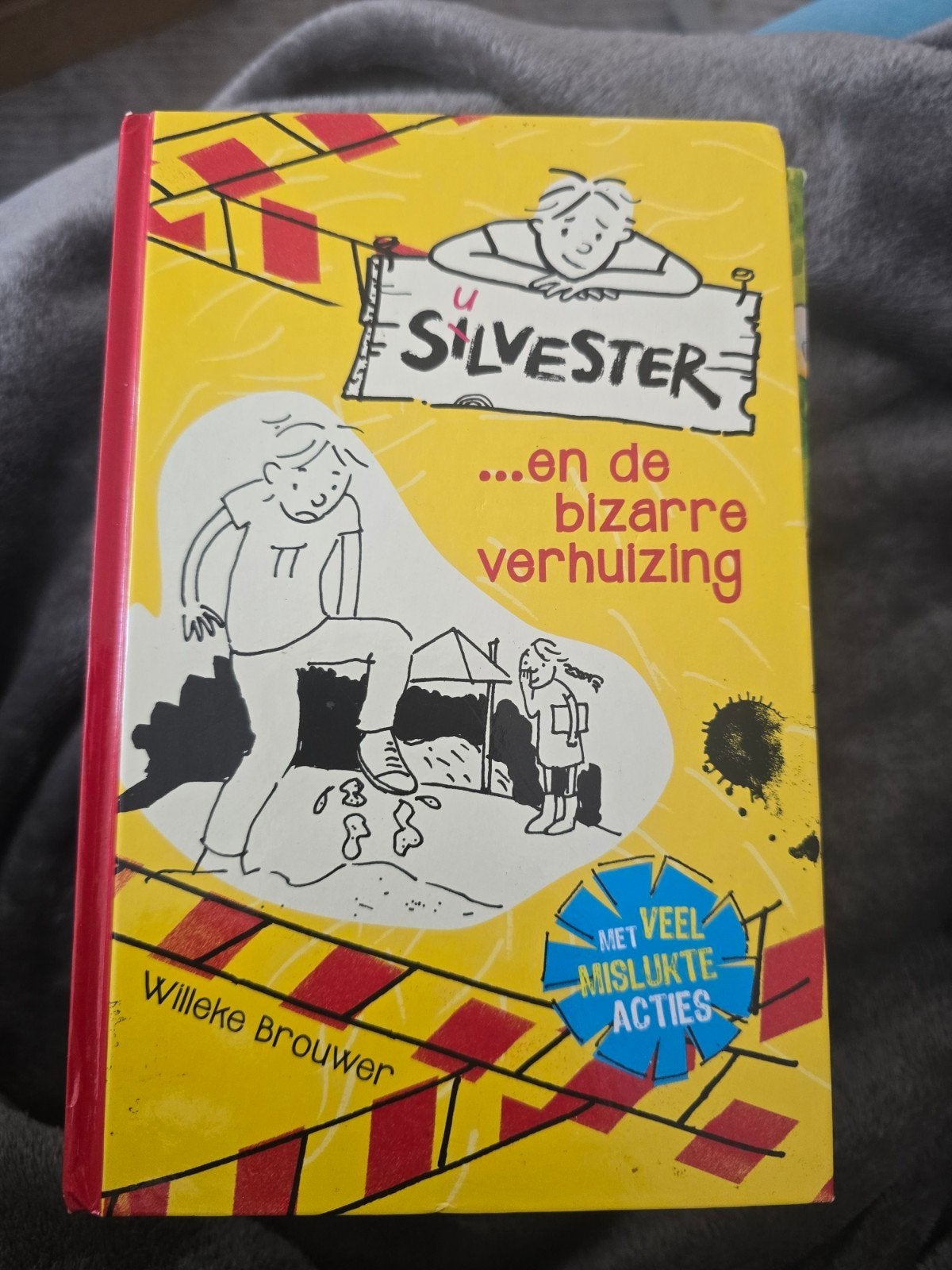 U Silvester en de bizarre verhuizing - Willeke Brouwer, Boeken, Ophalen of Verzenden, Gelezen, Willeke Brouwer, Fictie algemeen
