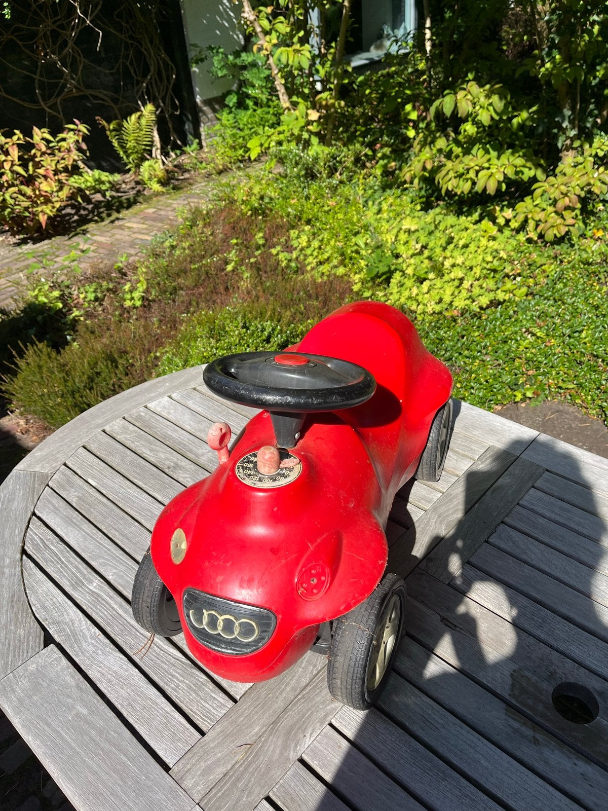 Gratis: Rode loopauto Audi, Kinderen en Baby's, Ophalen, Gebruikt, Loopvoertuig