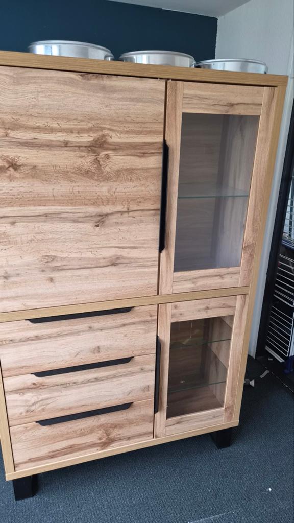 Moderne Eikenhouten Kast met Laden en Glazen Deuren, Huis en Inrichting, Kasten | Buffetkasten, Glas, Ophalen of Verzenden, Zo goed als nieuw