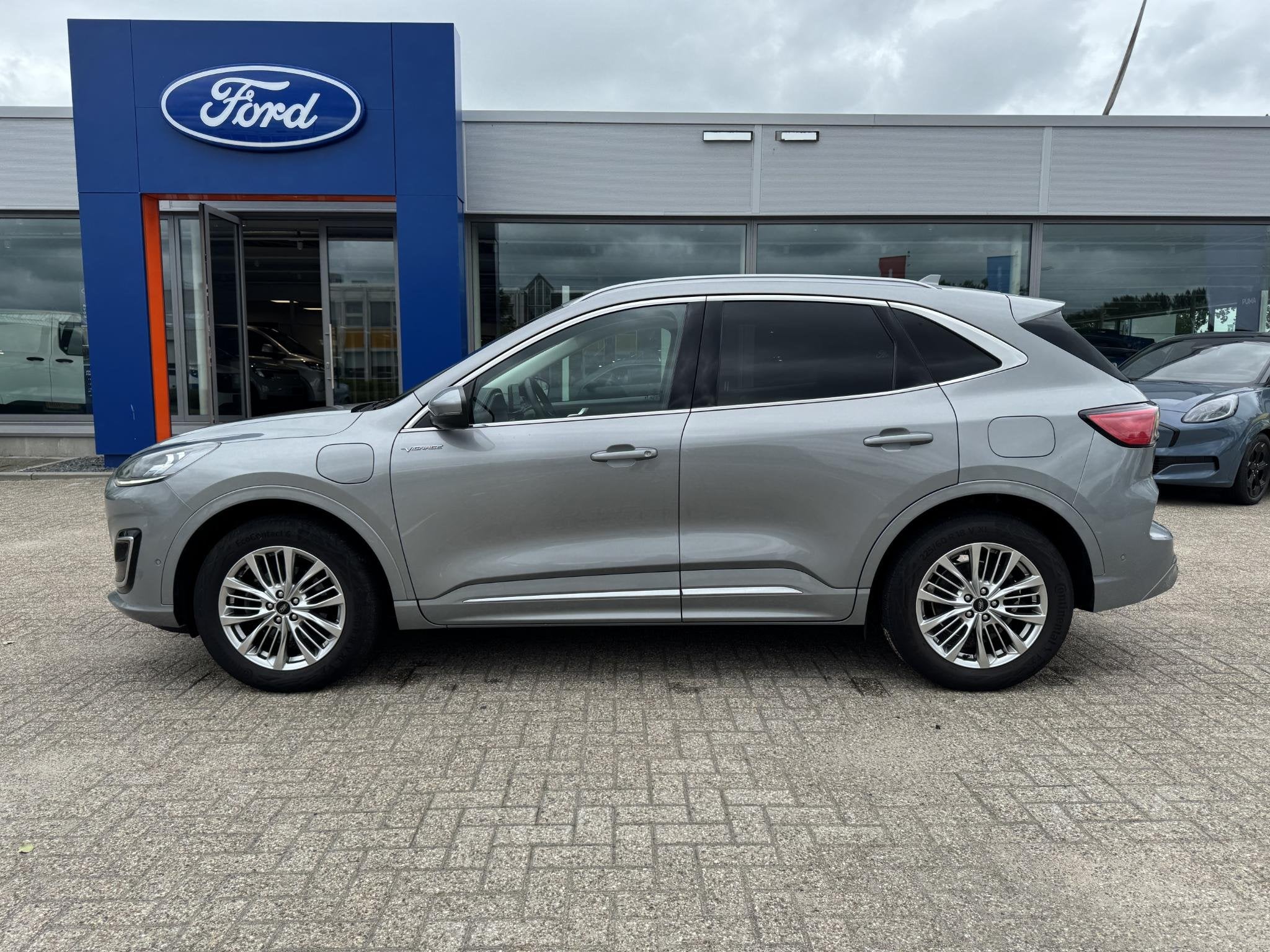 Ford Kuga 2.5 PHEV Vignale | 98.000 KM | Trekhaak | Volledig, 14 kWh, Gebruikt, 4 cilinders, Bedrijf