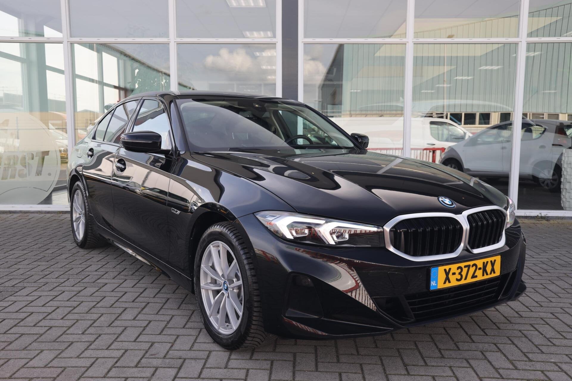BMW 3-serie 320e|Automaat|Plug in hybride|Camera|Leer|Cruise, Automaat, 1998 cc, Achterwielaandrijving, Gebruikt