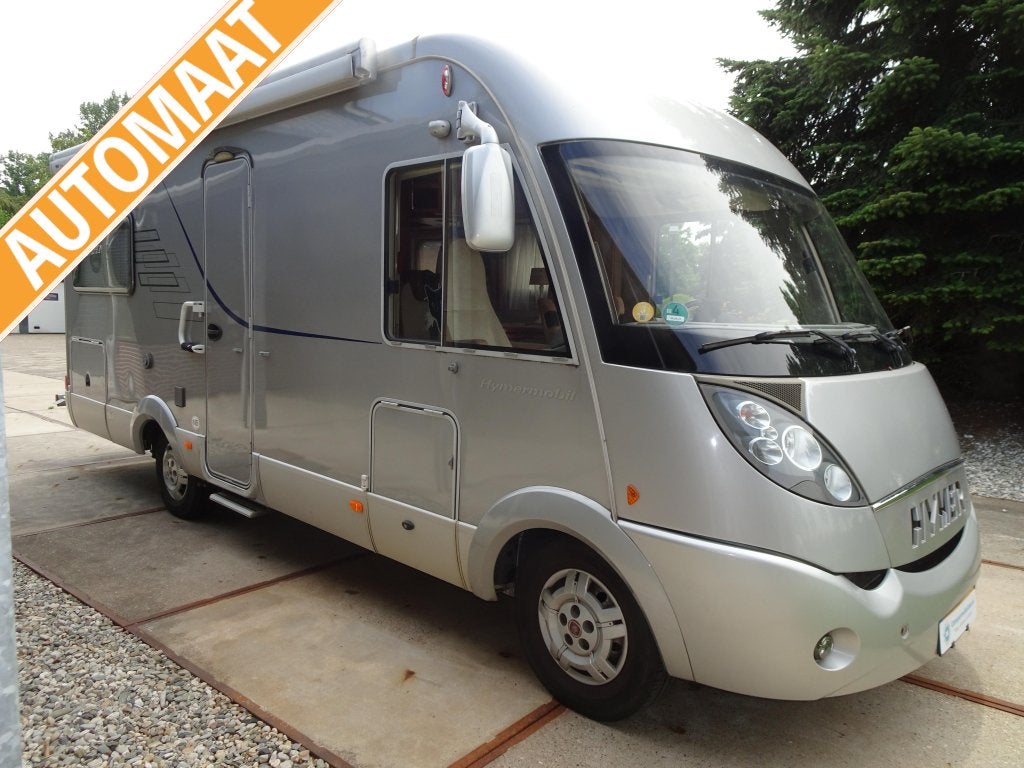 Zeer luxe Hymer B654CL met airco in leefruimte, Caravans en Kamperen, Campers, Ringverwarming, Fiat, Koelkast, Bedrijf