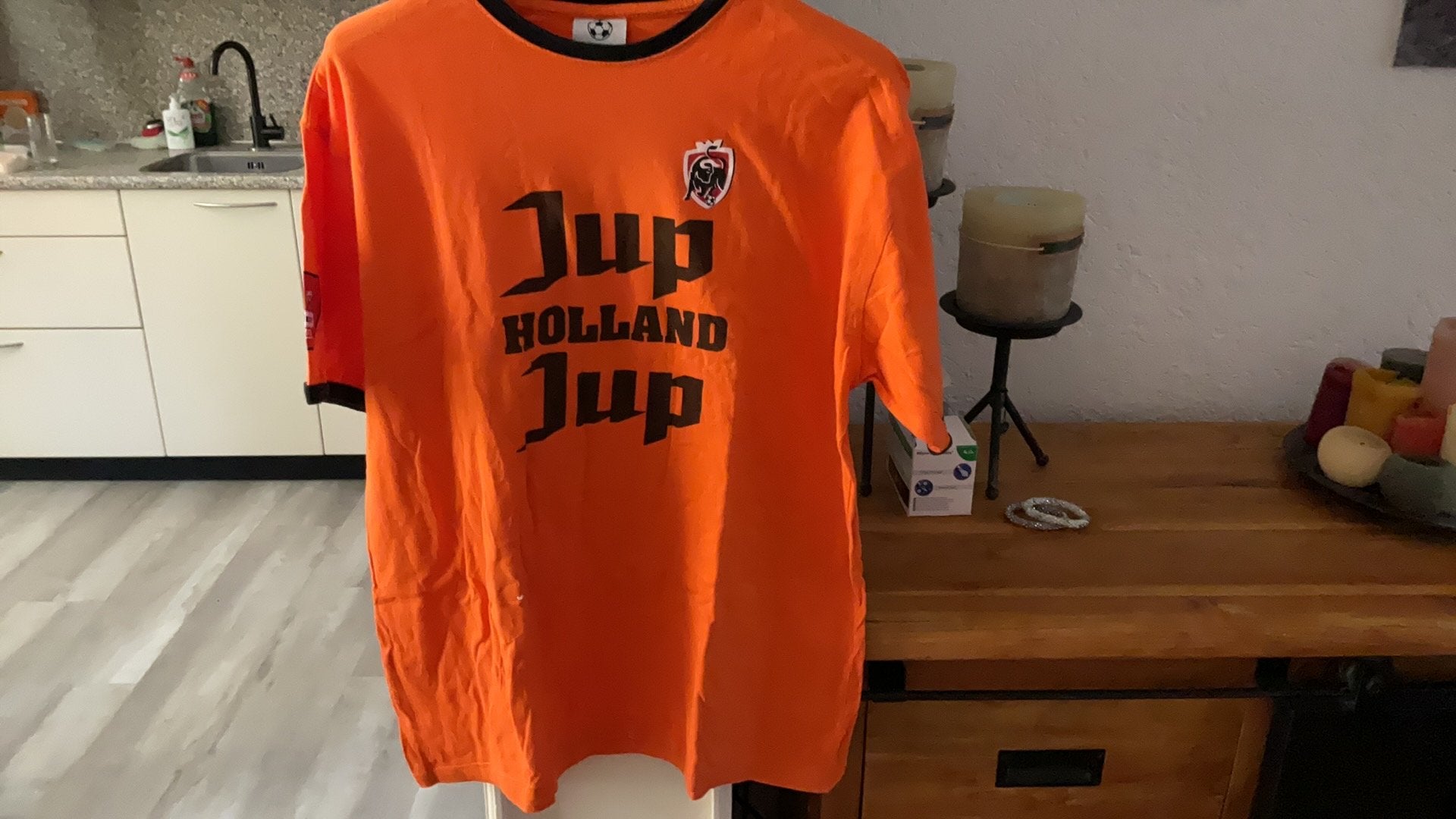 Oranje shirt, Ophalen, Zo goed als nieuw, Oranje of Koningsdag