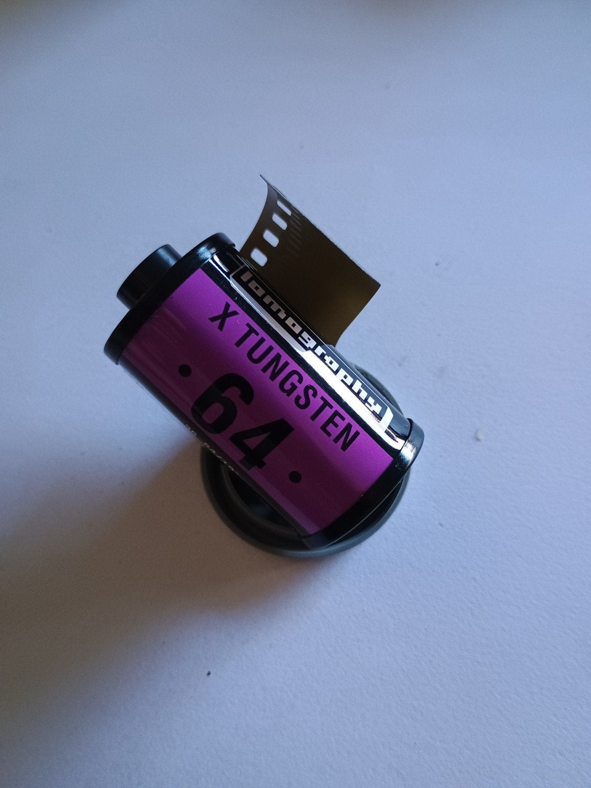 Lomography Tungsten 64 film, Ophalen, 35mm film
