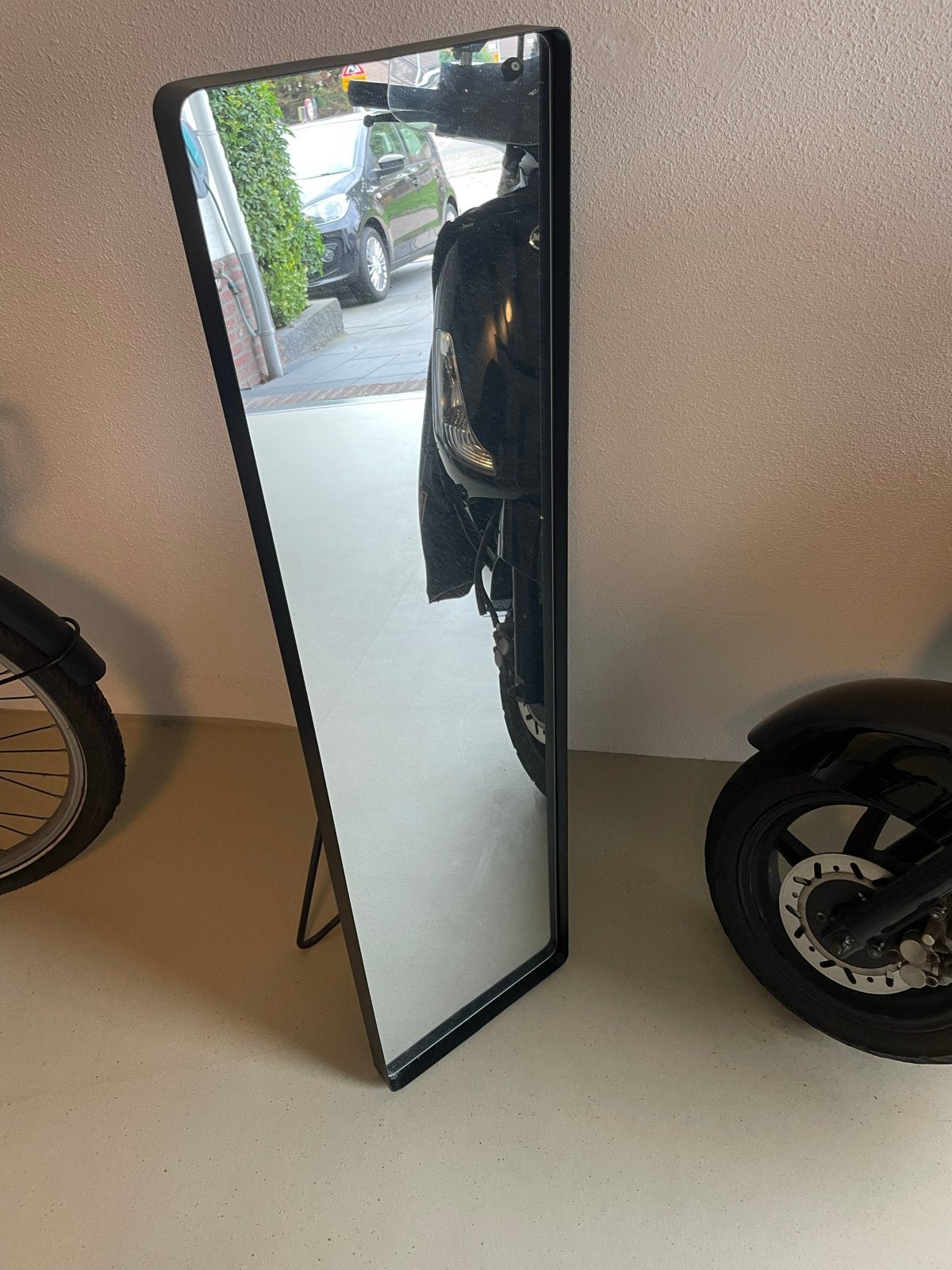 Grote zwarte passpiegel met standaard, Huis en Inrichting, Ophalen, Zo goed als nieuw, 150 tot 200 cm, Rechthoekig