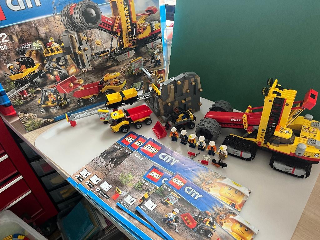lego city 60188 mijnbouw expertlocatie met shovel  kipwagen, Kinderen en Baby's, Speelgoed | Duplo en Lego, Ophalen of Verzenden