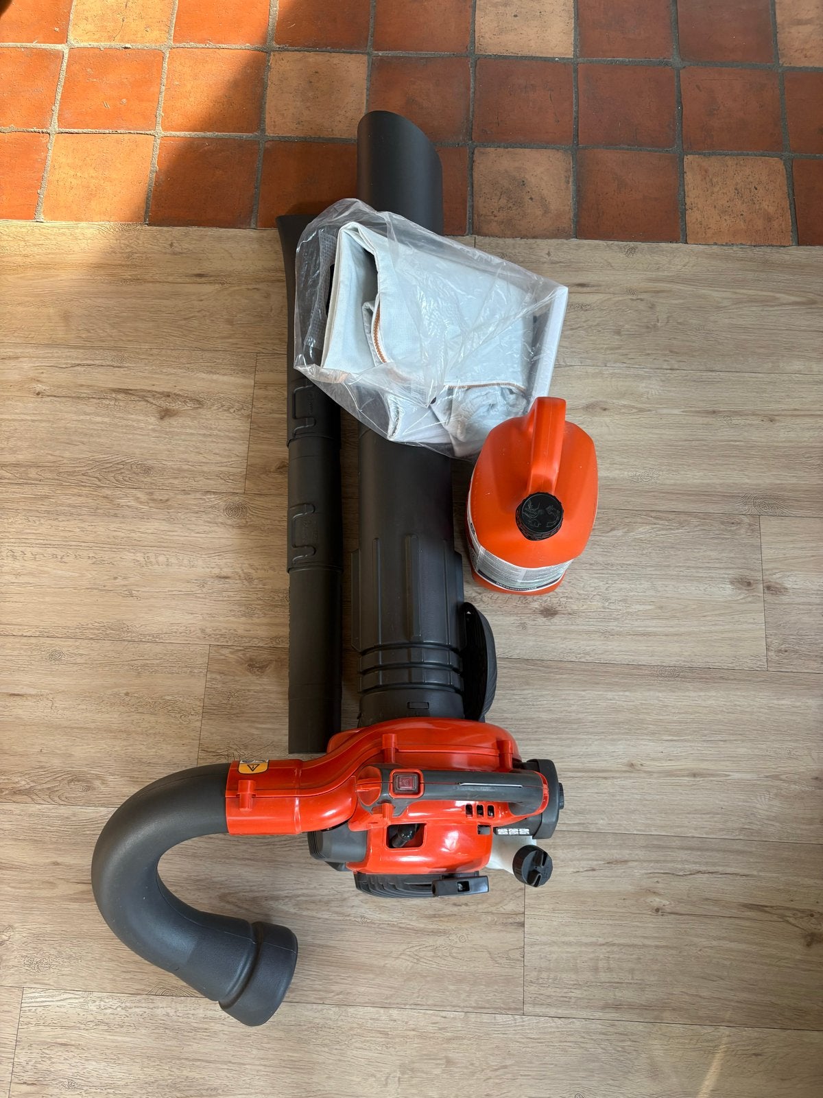 Husqvarna 125BV Bladblazer - Splinternieuw, Tuin en Terras, Bladblazers, Ophalen, Benzine, Handgedragen, Nieuw