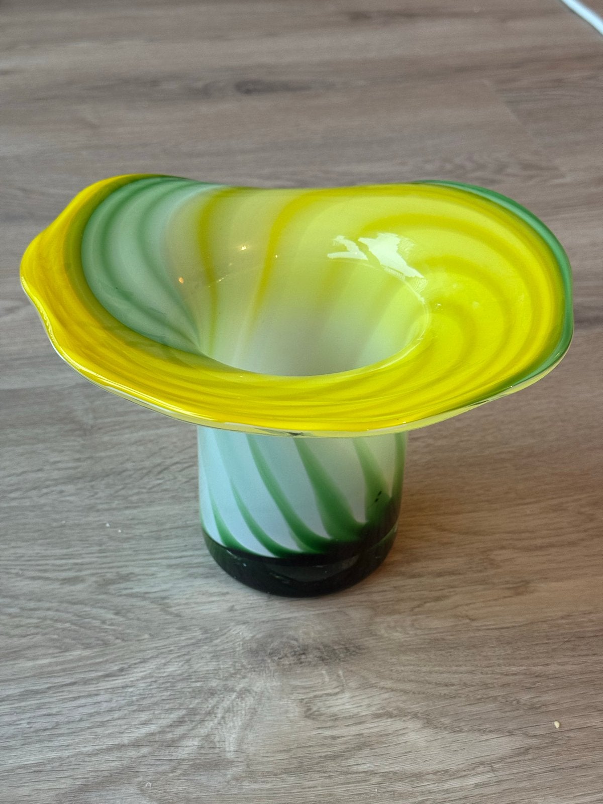 Unieke glazen vaas geel/groen - mondgeblazen, Ophalen