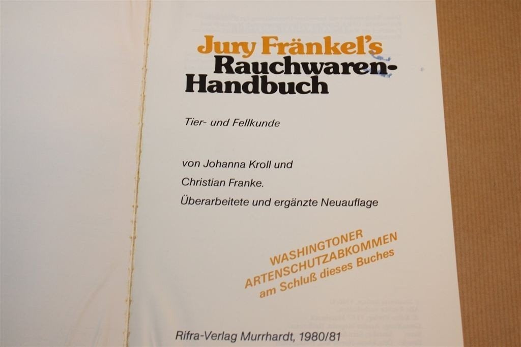 Handboek Bont en Pelzen — Diersoorten en Bescherming [DE], Ophalen of Verzenden, Gelezen, Honden