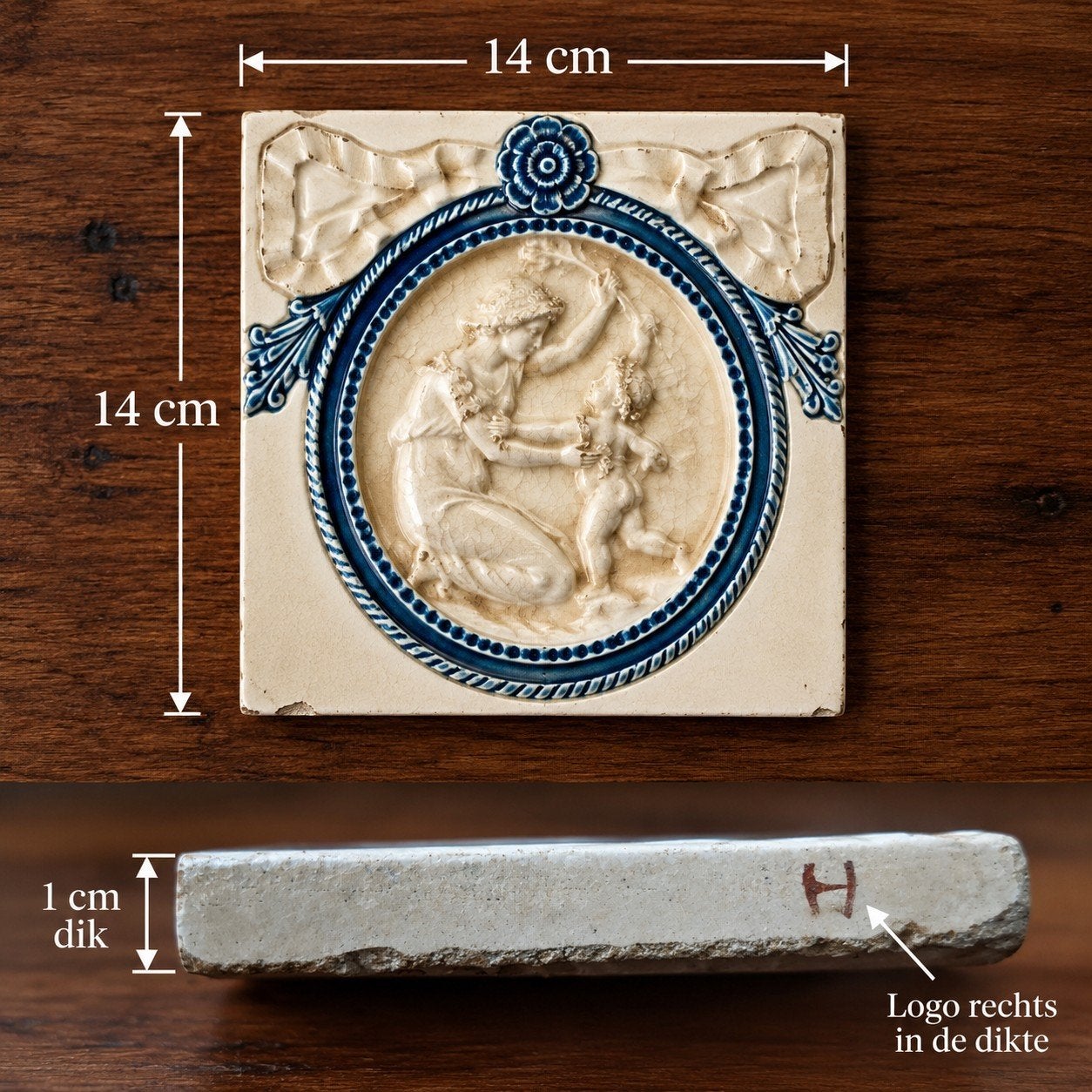 Bijzondere blauw-witte keramische tegel met reliëf, Antiek en Kunst, Ophalen of Verzenden