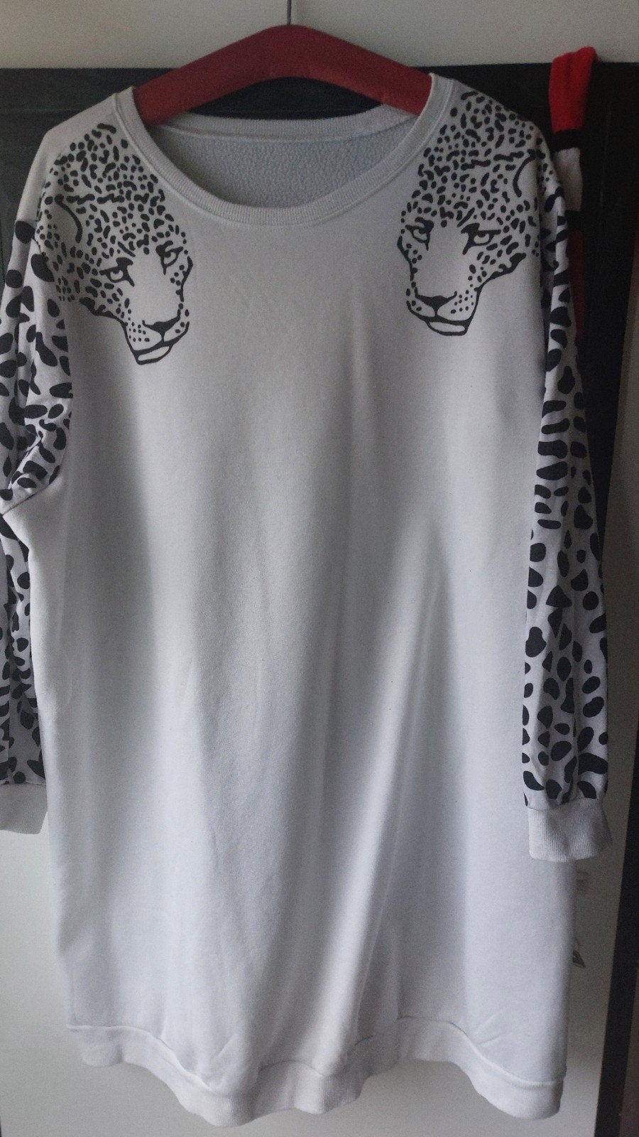 Witte trui met luipaardprint mouwen en hoofden xxxl, Maat 38/40 (M), Wit, Ophalen of Verzenden, Onbekend