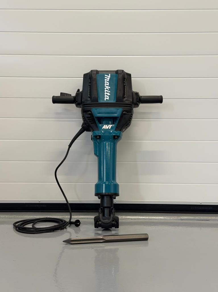 Sloophamer te huur Makita HM1812 Breekhamer, 600 watt of meer, Boor- en/of Breekhamer, Nieuw, Ophalen of Verzenden