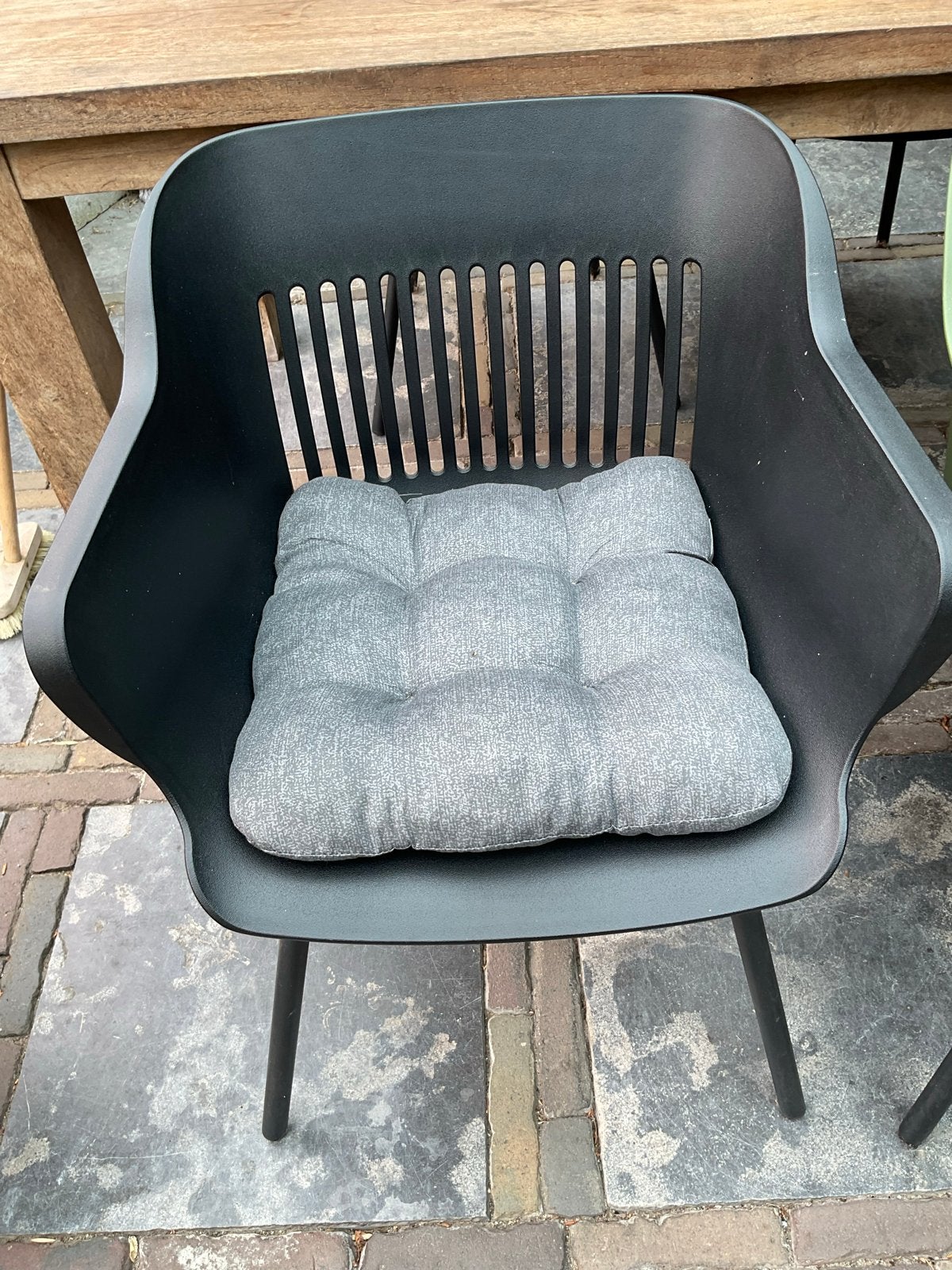 6 Hartman kuip tuinstoelen: 2 zwart, 2 groen, 2 geel, Ophalen, Zo goed als nieuw, Kunststof