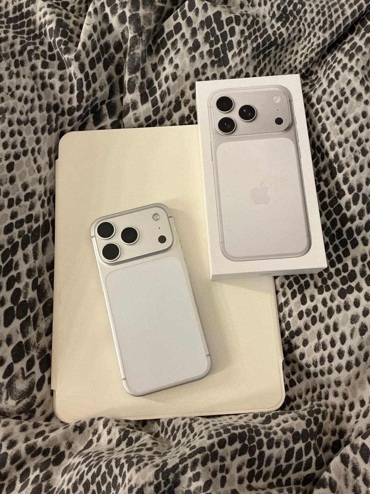 Iphone 17 Pro 256GB - Zilver, Telecommunicatie, Ophalen, Zo goed als nieuw, Zilver