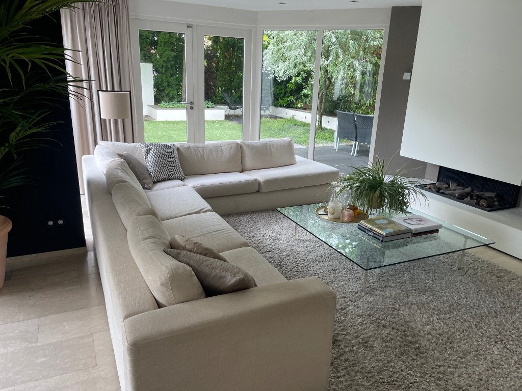hoekbank plus tafel plus kleed, Ophalen, Gebruikt, Overige materialen, Modern/lounge