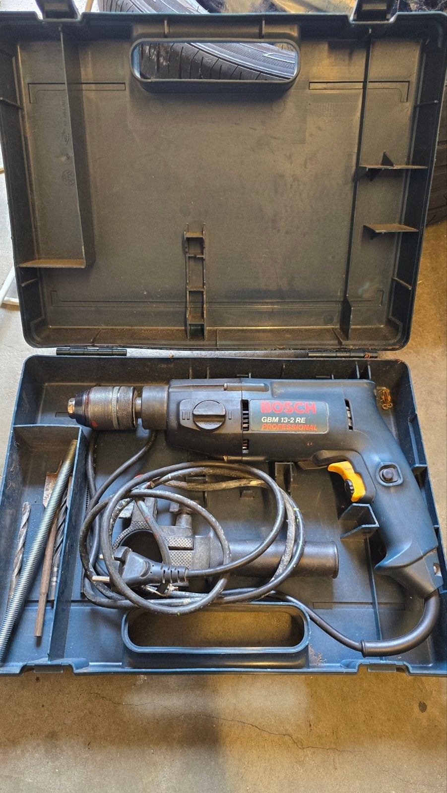 Bosch Boormachine GBM met koffer en boren, Doe-het-zelf en Verbouw, Gereedschap | Boormachines, Boormachine, Variabele snelheid