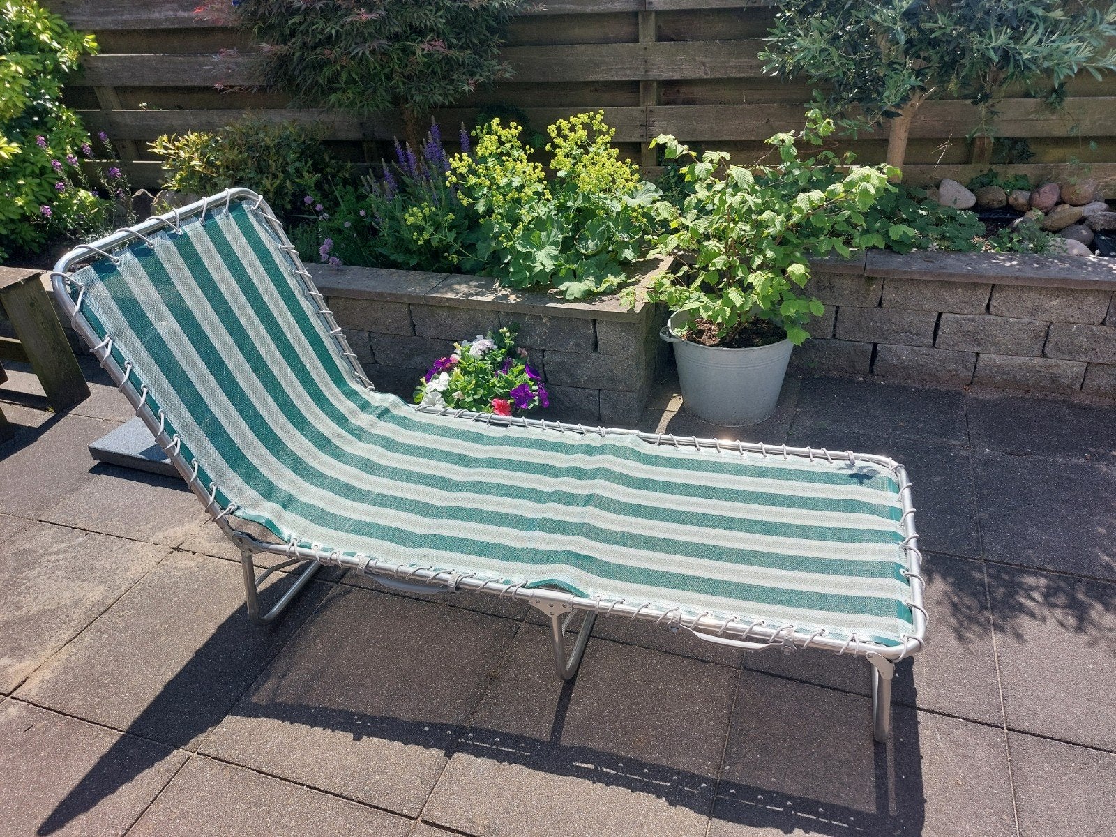Crespo verstelbaar ligbed/strandstoel - groen/wit gestreept, Ophalen of Verzenden, Aluminium, Verstelbaar