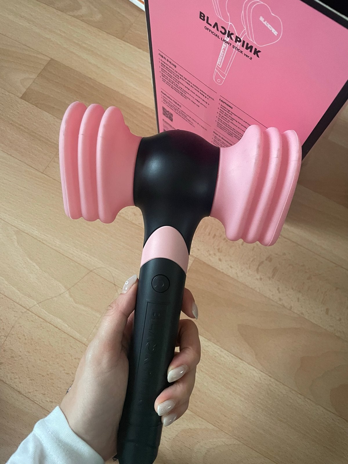 Blackpink Official Light Stick V2 met doos, Ophalen of Verzenden, Zo goed als nieuw