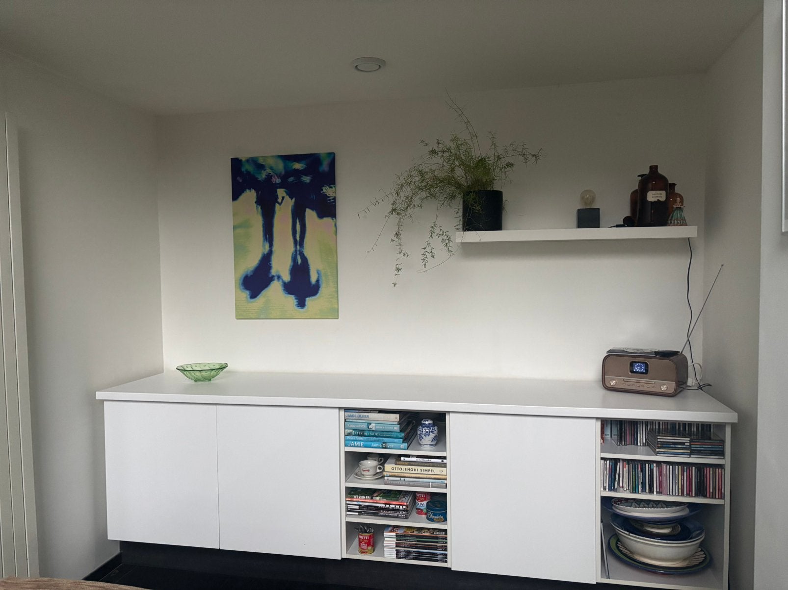 Wit dressoir, Ophalen, Kunststof, Zo goed als nieuw, 200 cm of meer