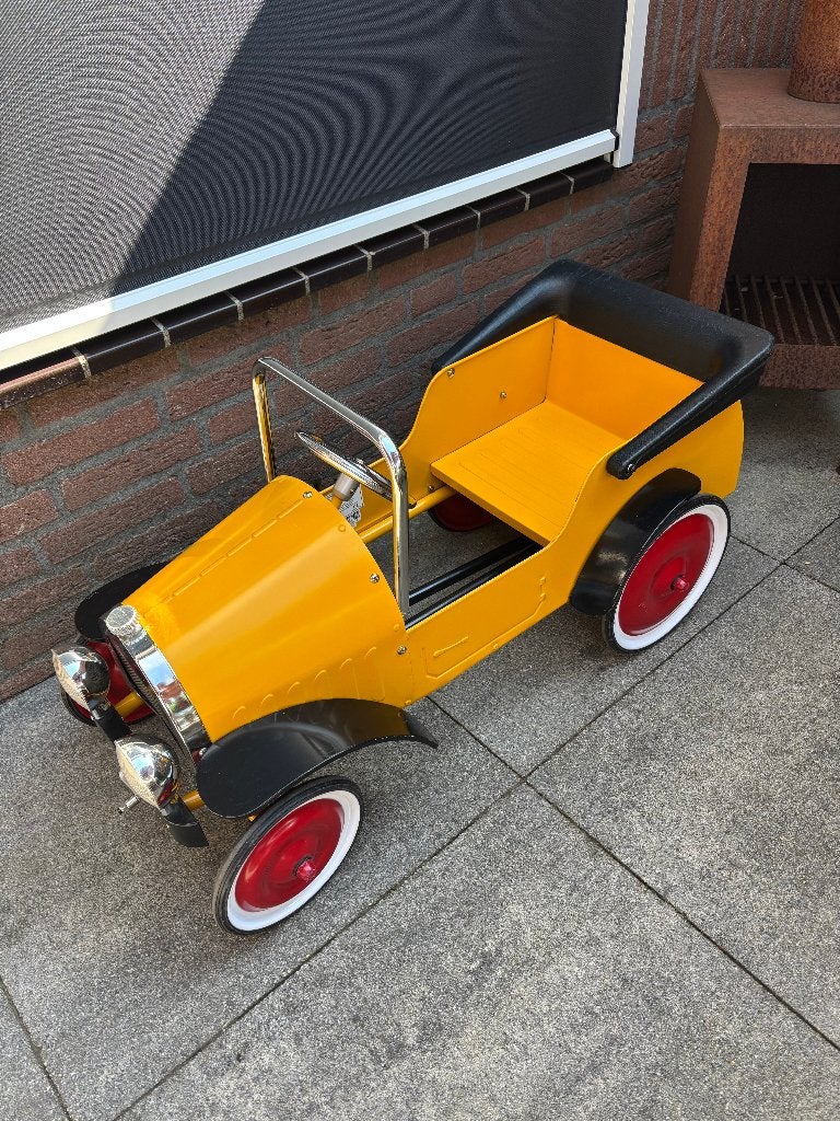 Brum metalen trapauto - model oldtimer kleur geel, Ophalen, Gebruikt, Trapvoertuig