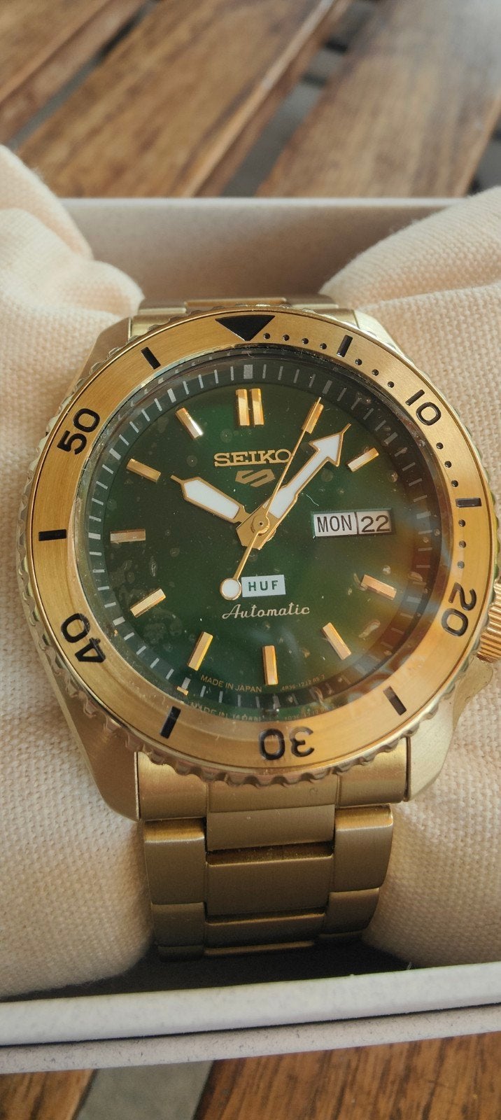 Seiko 5 Sports HUF Limited Edition SRPJ20,, Ophalen of Verzenden, Zo goed als nieuw, Seiko, Staal