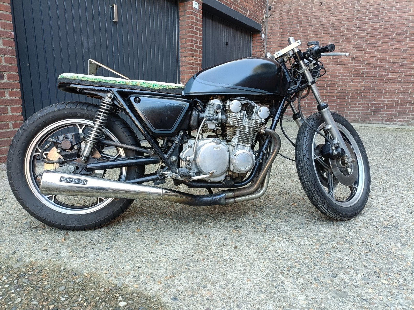 Suzuki GS 550 Cafe Racer Project uit 1980 - Opknapper, Ophalen, Gebruikt