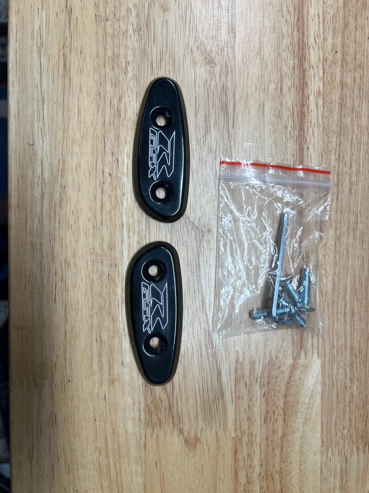 Afdekplaatjes Spiegels Suzuki GSXR 1000 K1-K2, Ophalen of Verzenden, Nieuw