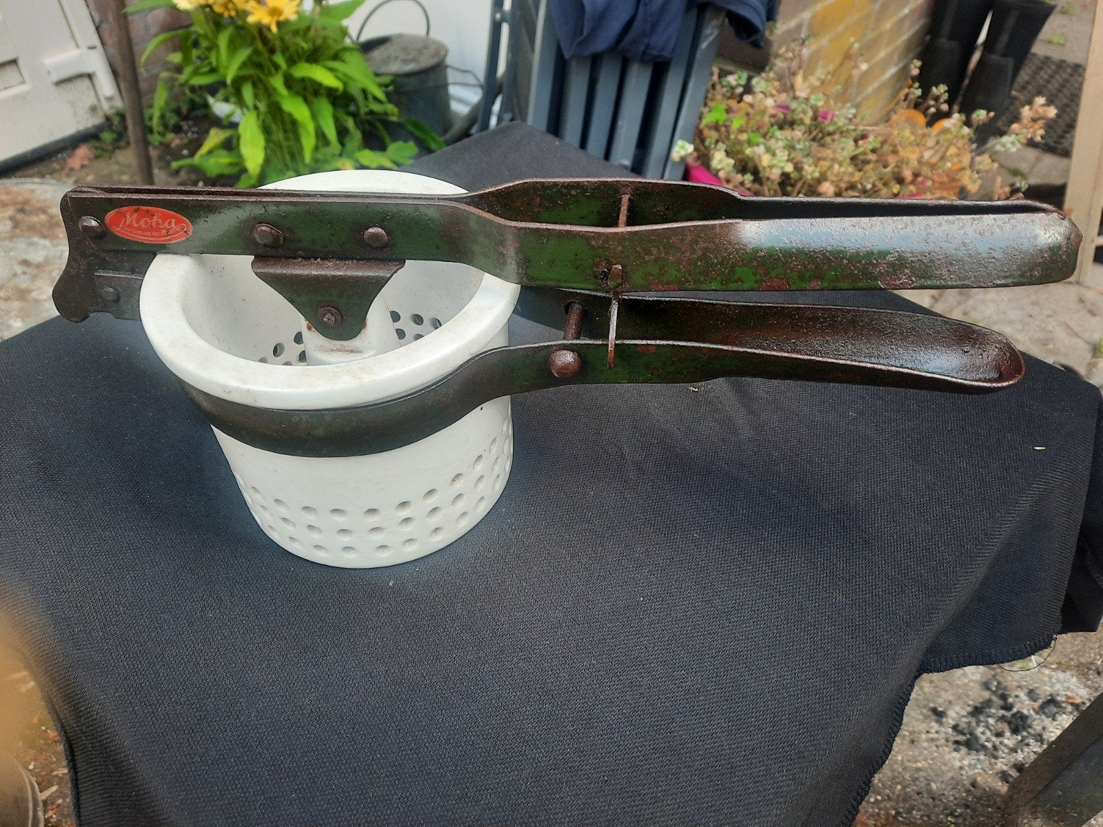 Vintage Moha aardappelpers / pureepers met porselein, Ophalen of Verzenden
