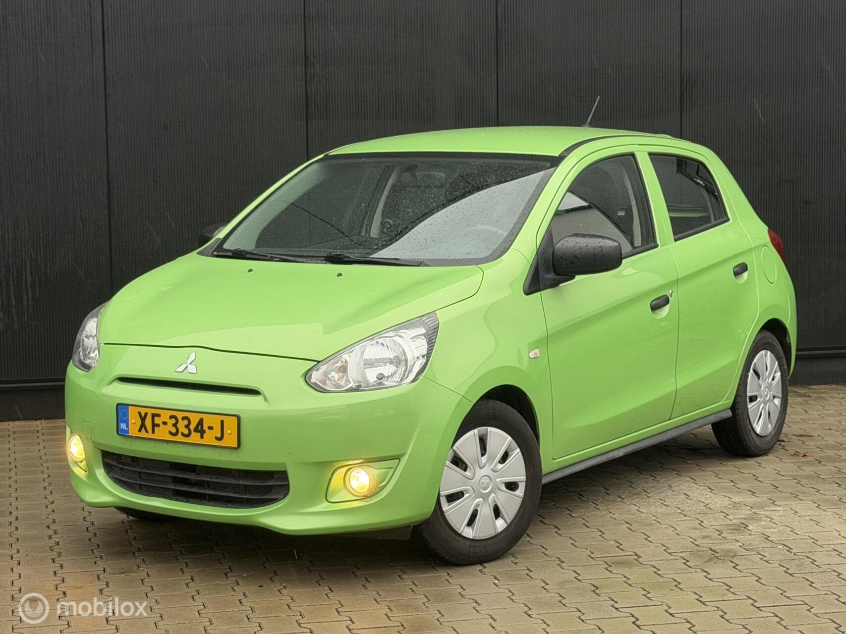 Mitsubishi Space Star 1.0 Entry | AIRCO | 5 DEUREN |, Voorwielaandrijving, Stof, Gebruikt, Zwart