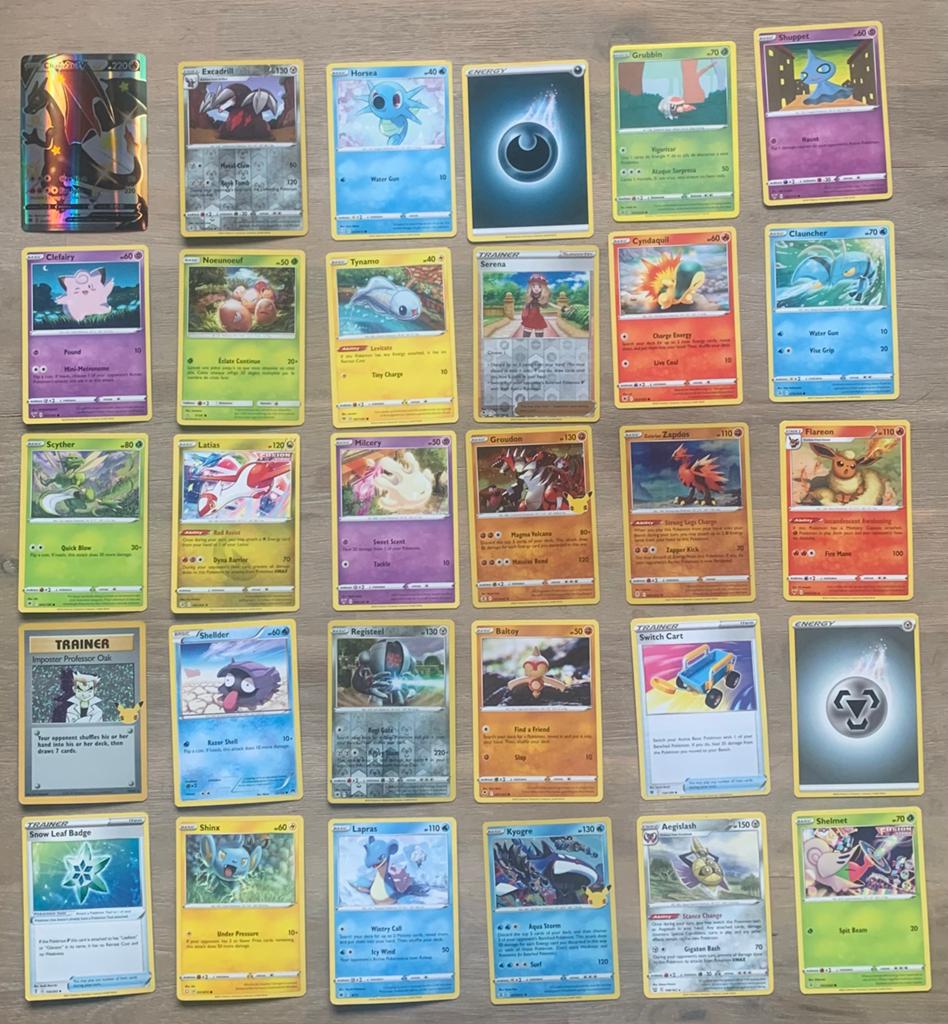 Pokémon Kaarten Collectie: Charizard V en diverse kaarten, Ophalen of Verzenden, Zo goed als nieuw, Meerdere kaarten, Foil